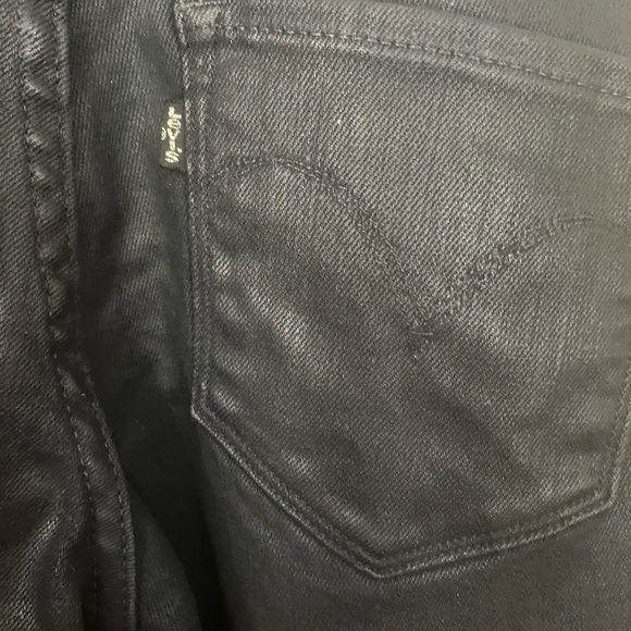 Levi’s - Picture 5 of 8